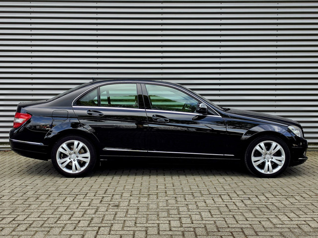 Foto 5 van Mercedes-Benz C-klasse 200 K Avantgarde / Youngtimer / Automaat / Stoelverw.