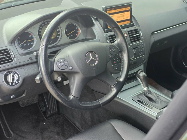 Foto 7 van Mercedes-Benz C-klasse 200 K Avantgarde / Youngtimer / Automaat / Stoelverw.