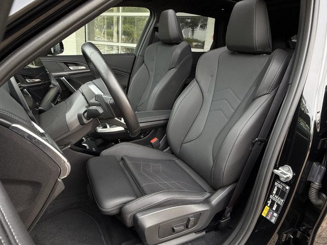 Foto 6 van BMW X1 xDrive30e M SPORT | PANORAMA | ELEKTR. STOELEN | 20 INCH VELGEN | 360 CAMERA | HEAD UP | DRIV