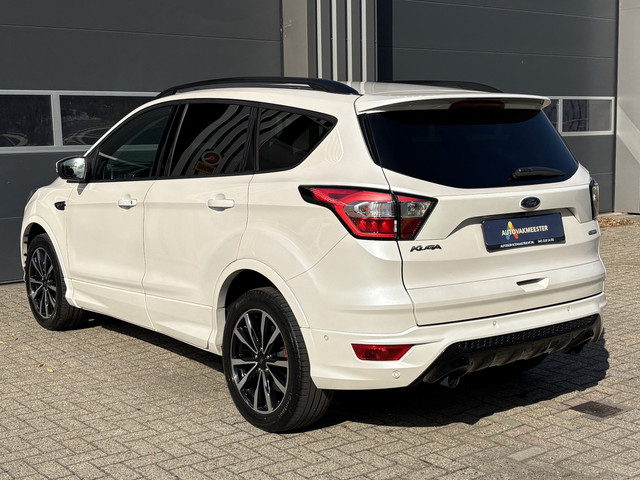 Foto 4 van Ford Kuga 1.5 EcoBoost ST Line | Pano | Schuifdak | Sony | Camera | Carplay/Android | Alcantara | In