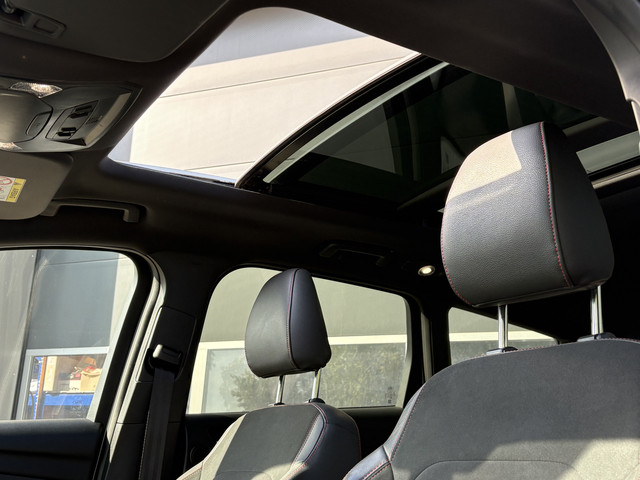Foto 2 van Ford Kuga 1.5 EcoBoost ST Line | Pano | Schuifdak | Sony | Camera | Carplay/Android | Alcantara | In