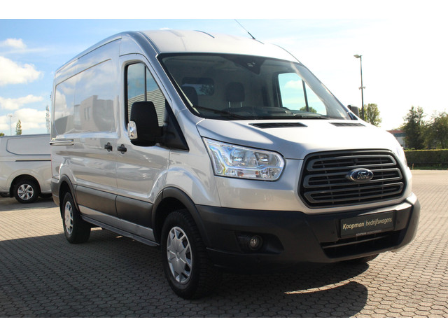 Foto 9 van Ford Transit 330 2.0TDCI 131pk L2H2 Trend | Camera | Trekhaak | Navi | Cruise | Lease 278,- p/m