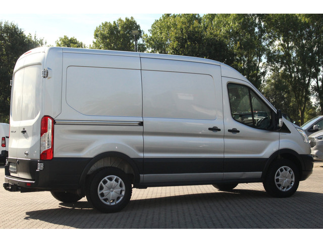 Foto 8 van Ford Transit 330 2.0TDCI 131pk L2H2 Trend | Camera | Trekhaak | Navi | Cruise | Lease 278,- p/m