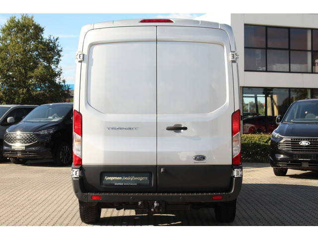 Foto 6 van Ford Transit 330 2.0TDCI 131pk L2H2 Trend | Camera | Trekhaak | Navi | Cruise | Lease 278,- p/m