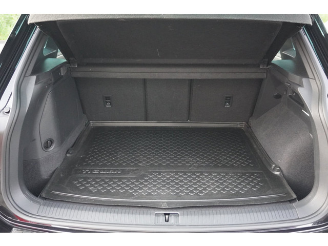 Foto 8 van Volkswagen Tiguan 1.4 TSI eHybrid R-Line Business / ACC / Pano / Camera / Carplay / Intieurverlichti