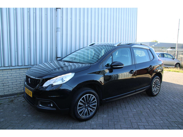 Foto 5 van Peugeot 2008 1.2 PureTech Blue Lion Automaat Airco Navi Carplay Trekhaak Zeer mooi