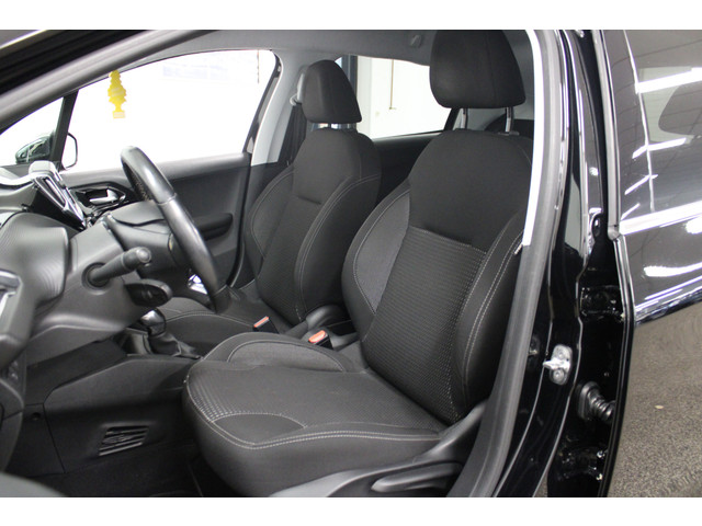 Foto 8 van Peugeot 208 1.2 PureTech Allure (bj 2019)