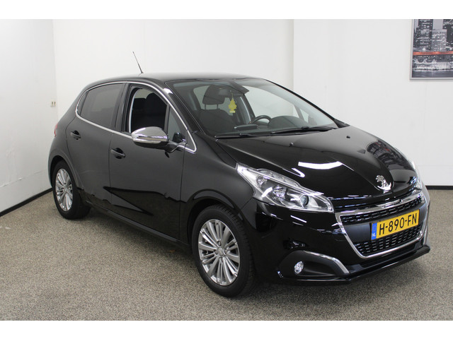 Foto 5 van Peugeot 208 1.2 PureTech Allure (bj 2019)