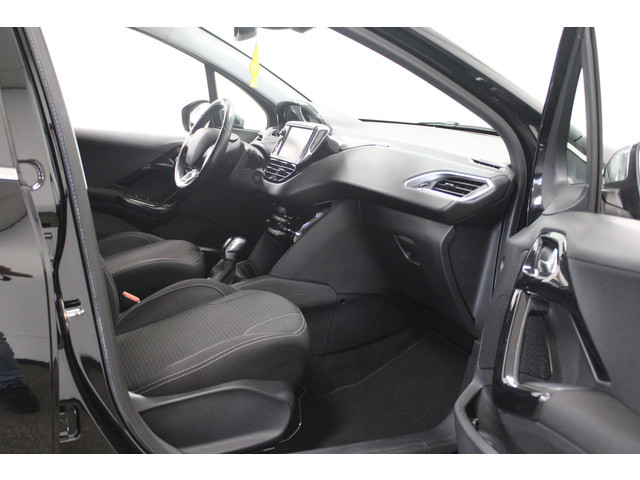 Foto 3 van Peugeot 208 1.2 PureTech Allure (bj 2019)