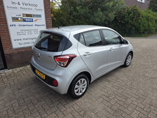 Foto 9 van Hyundai i10 1.0i Comfort | Navigatie | Cruise | (bj 2019)