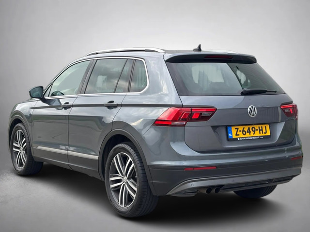 Foto 2 van Volkswagen Tiguan 1.5 TSI ACT Highline Business R(Goed OnderH, Panorama, Head-up, Navi, 360 Camera,