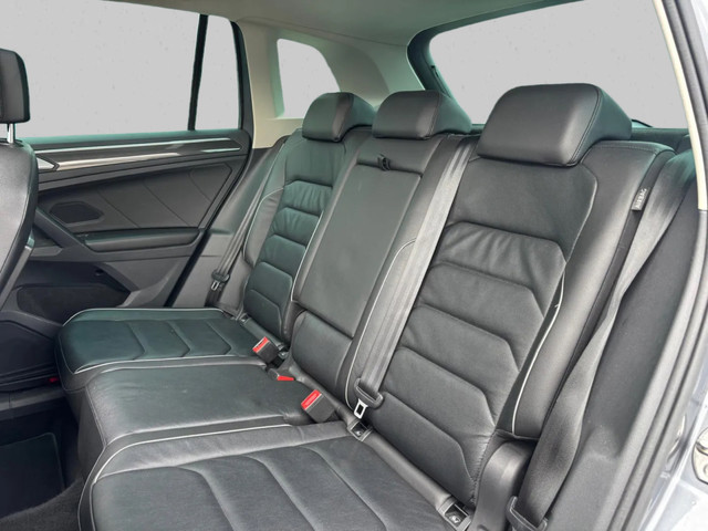 Foto 10 van Volkswagen Tiguan 1.5 TSI ACT Highline Business R(Goed OnderH, Panorama, Head-up, Navi, 360 Camera,
