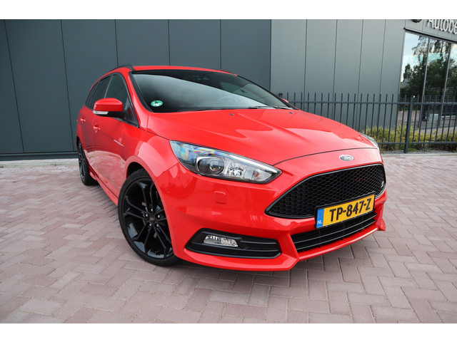 Foto 4 van Ford FOCUS Wagon 2.0 ST Mountune Leder Navigatie Camera Sony  Mountune Tuning