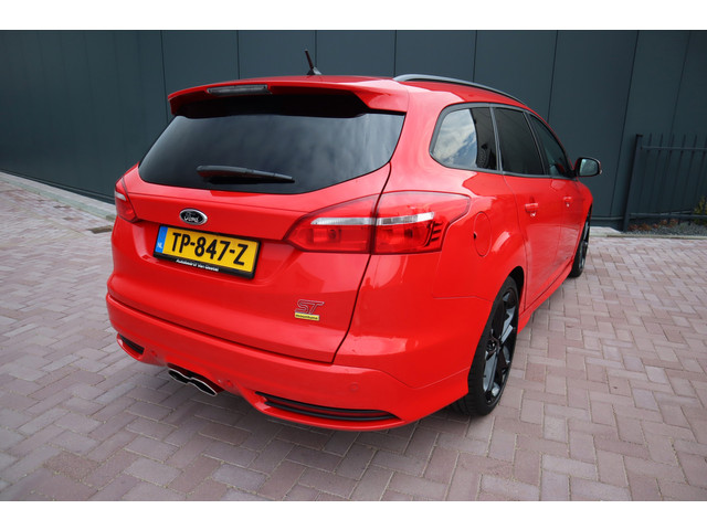 Foto 7 van Ford FOCUS Wagon 2.0 ST Mountune Leder Navigatie Camera Sony  Mountune Tuning