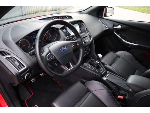 Foto 10 van Ford FOCUS Wagon 2.0 ST Mountune Leder Navigatie Camera Sony  Mountune Tuning