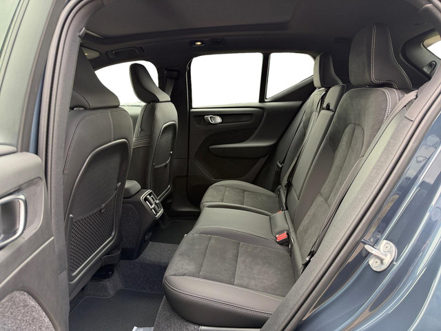 Foto 9 van Volvo XC40 2.0 B4 Plus Dark l Schuif/Kantel dak l