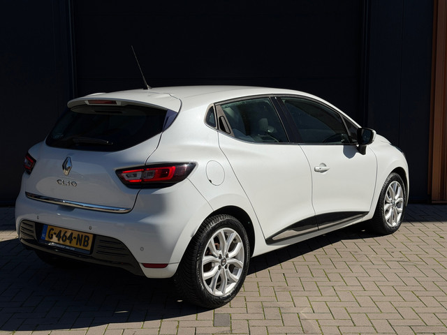 Foto 5 van Renault Clio 0.9 TCe Limited|100% Onderhouden|Pearl White|Stoelverwarming|Parkeersensoren|Keyless|Na