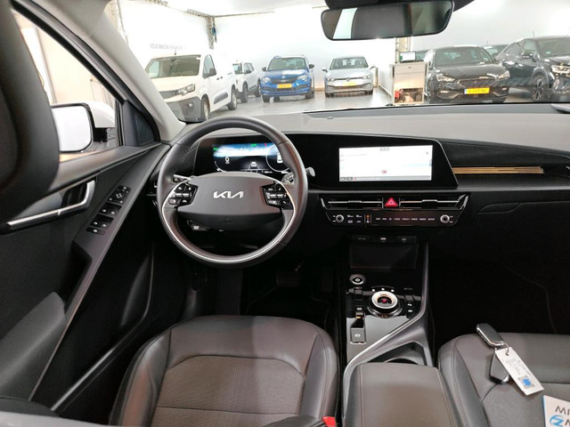 Foto 2 van Kia Niro EV DynamicLine 64.8 kWh NL-AUTO | NAVI | CAMERA | 1/2 LEDER