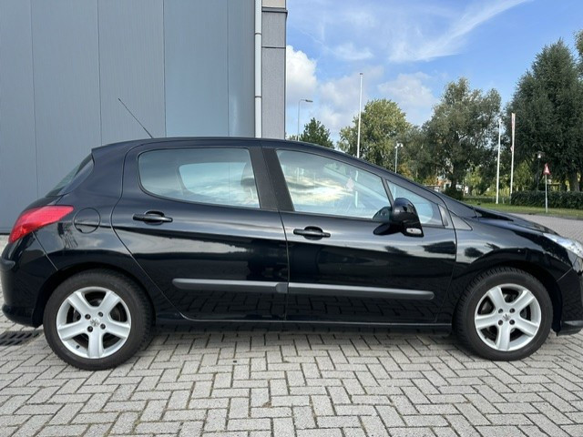 Foto 7 van Peugeot 308 1.6 VTi XS/AUTOMAAT/AIRCO/CAMERA/5-drs/Cruise-control/Vol optie
