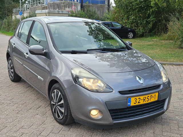 Foto 9 van Renault Clio 1.5 dCi Collection apk 13-09-2027