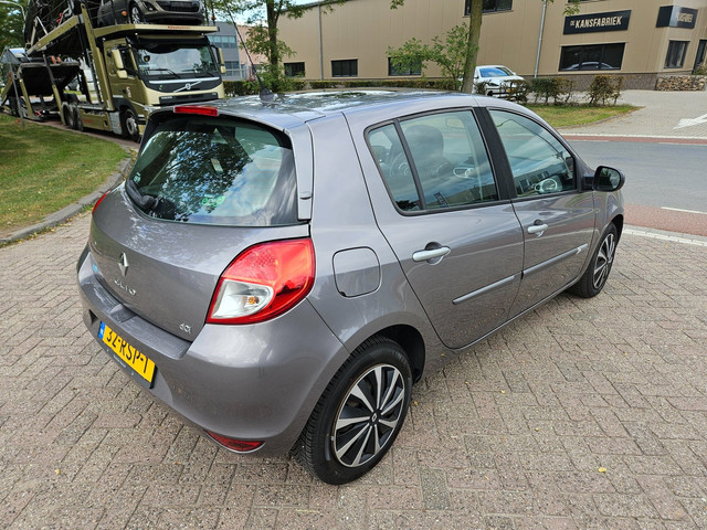 Foto 8 van Renault Clio 1.5 dCi Collection apk 13-09-2027