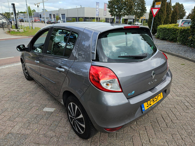 Foto 6 van Renault Clio 1.5 dCi Collection apk 13-09-2027