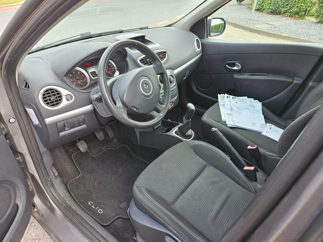 Foto 3 van Renault Clio 1.5 dCi Collection apk 13-09-2027
