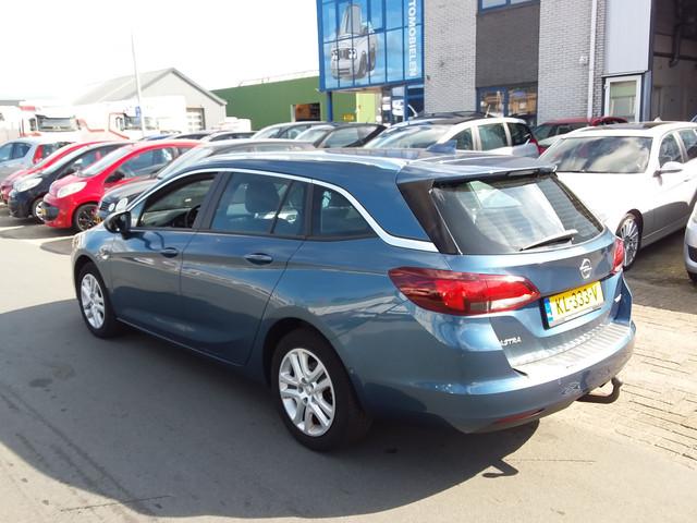 Foto 4 van Opel Astra 1.4 Innovation (bj 2016, automaat)