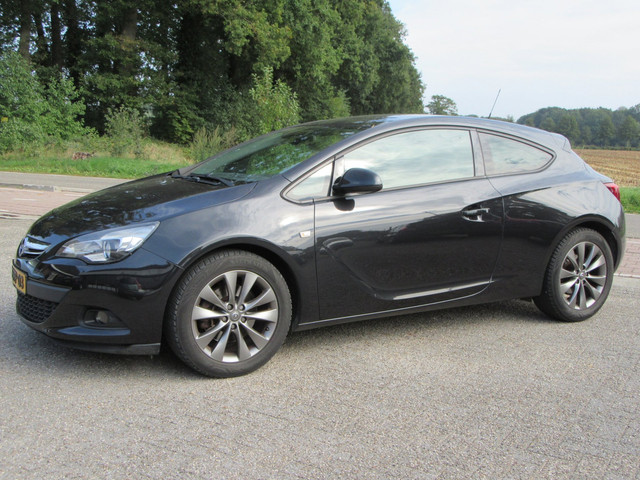 Foto 4 van Opel Astra GTC 1.4 Turbo Design Edition