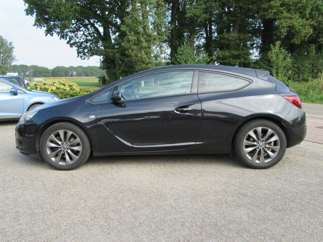 Foto 5 van Opel Astra GTC 1.4 Turbo Design Edition