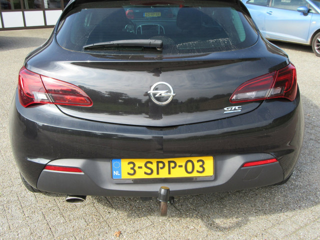 Foto 3 van Opel Astra GTC 1.4 Turbo Design Edition