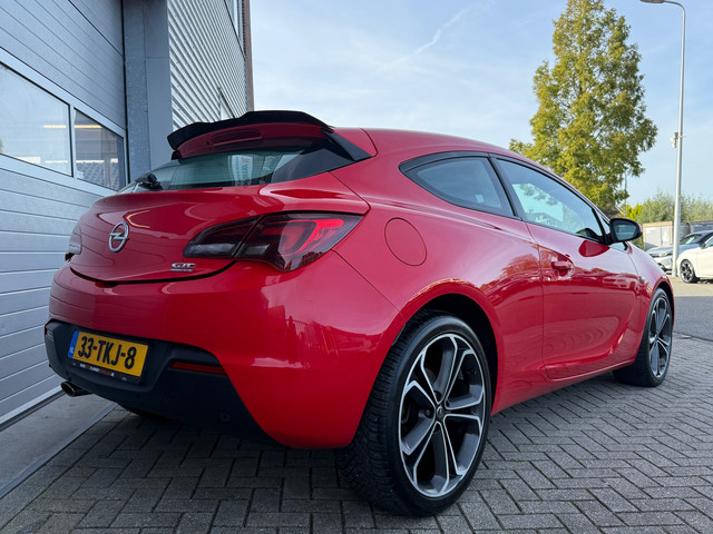 Foto 6 van Opel Astra GTC 1.4 Turbo Sport! Airco! Cruise! Carplay!