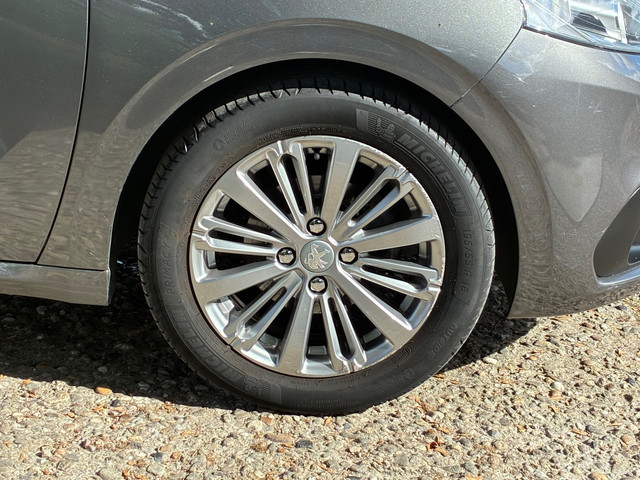 Foto 8 van Peugeot 208 1.2 PureTech Allure | Automaat + Cruise + Camera Nu € 7.975,-!!!
