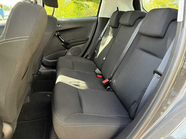 Foto 2 van Peugeot 208 1.2 PureTech Allure | Automaat + Cruise + Camera Nu € 7.975,-!!!