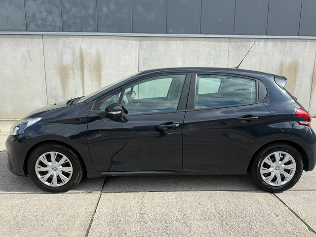 Foto 5 van Peugeot 208 1.2 PureTech Blue Lion Scherm AIRCO APK 2027 5DR