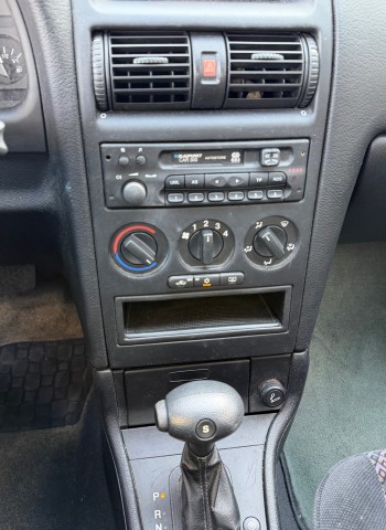 Foto 5 van OPEL ASTRA 1.6 Pearl AUTOMAAT 3DRS RIJDT GOED NAP APK 7-2027