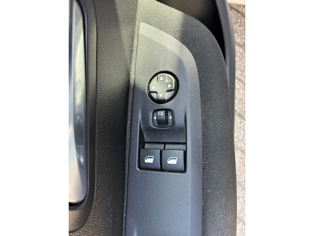 Foto 8 van Peugeot 208 1.2 PureTech Active