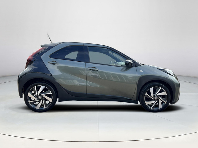 Foto 6 van Toyota Aygo X 1.0 VVT-i MT Envy | JBL audio | LED koplampen | Carplay | Parkeercamera | 18 inch LM-v