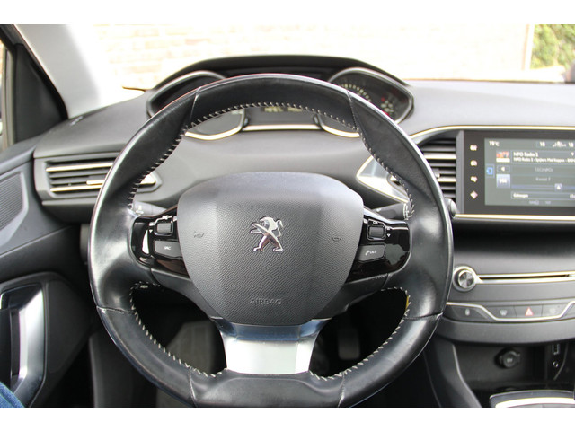 Foto 2 van Peugeot 308 SW 1.6 BlueHDI Blue Lease Executive Pack | Trekhaak | NAP km-stand