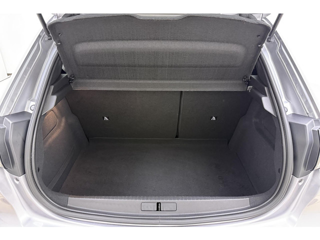 Foto 5 van Peugeot 208 1.2 PureTech Allure | Climate control | Cruise control | Verwarmbare voorstoelen | Apple