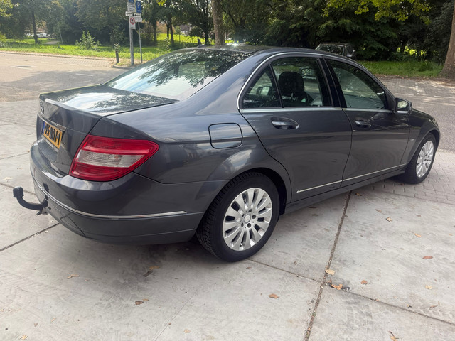 Foto 5 van Mercedes-Benz C-klasse 180 CGI BlueEFFICIENCY Business Edition Elegance
