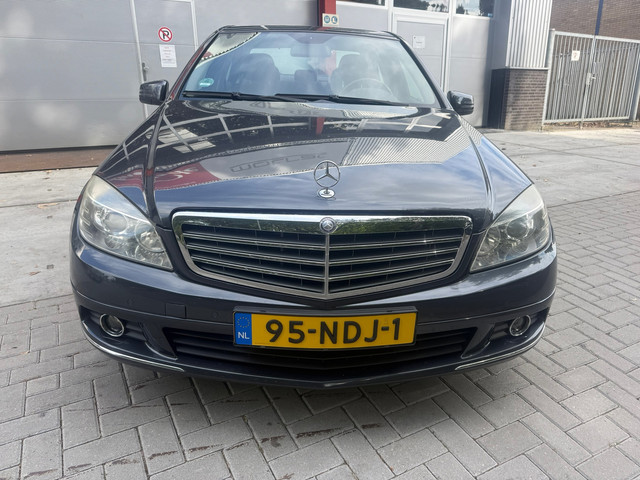 Foto 8 van Mercedes-Benz C-klasse 180 CGI BlueEFFICIENCY Business Edition Elegance