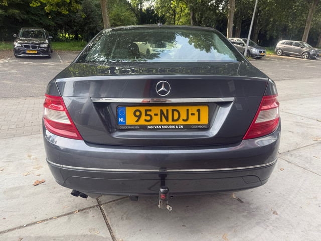 Foto 9 van Mercedes-Benz C-klasse 180 CGI BlueEFFICIENCY Business Edition Elegance
