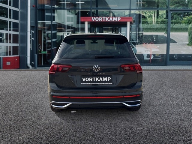 Foto 9 van VOLKSWAGEN TIGUAN 1.5 TSI DSG LIFE URBAN SPORT CAMERA/ELEK-KLEP/ACC/STOEL+STUURVERW