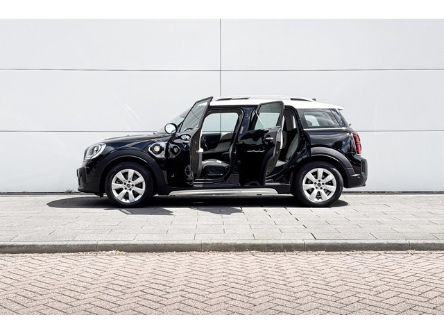 Foto 2 van MINI Countryman Cooper S E ALL4 Classic