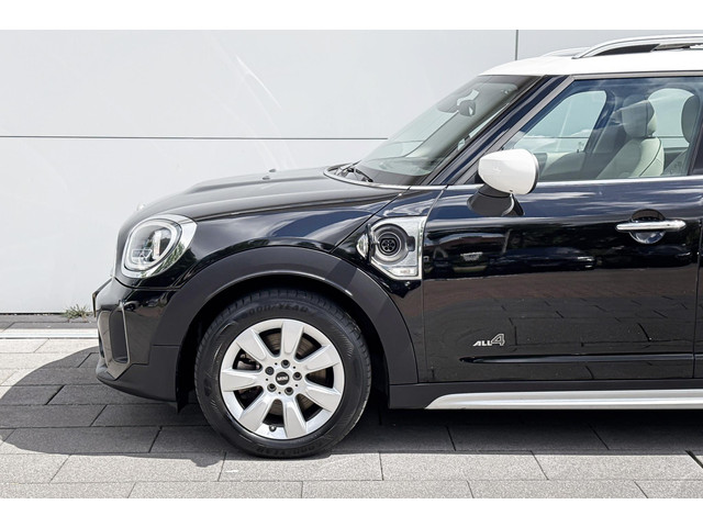 Foto 3 van MINI Countryman Cooper S E ALL4 Classic