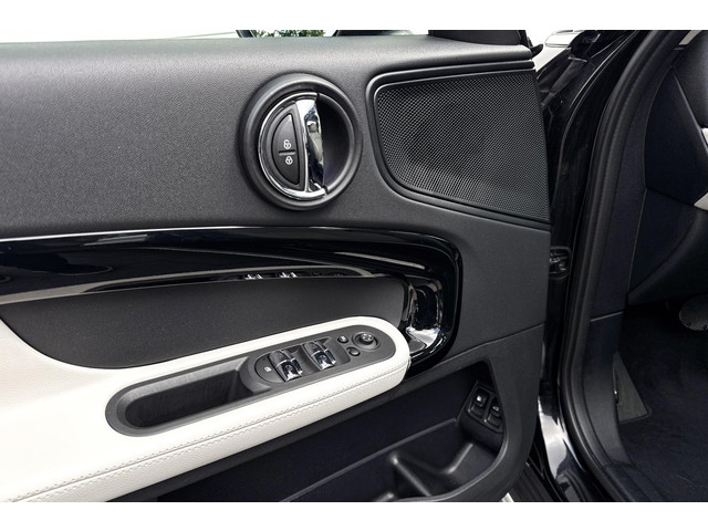 Foto 8 van MINI Countryman Cooper S E ALL4 Classic