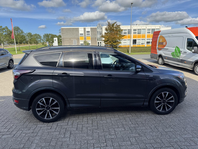 Foto 6 van Ford Kuga 1.5 EcoBoost ST Line 150pk | Adaptieve Cruise | Panorama dak | Winterpack | Trekhaak Afnee