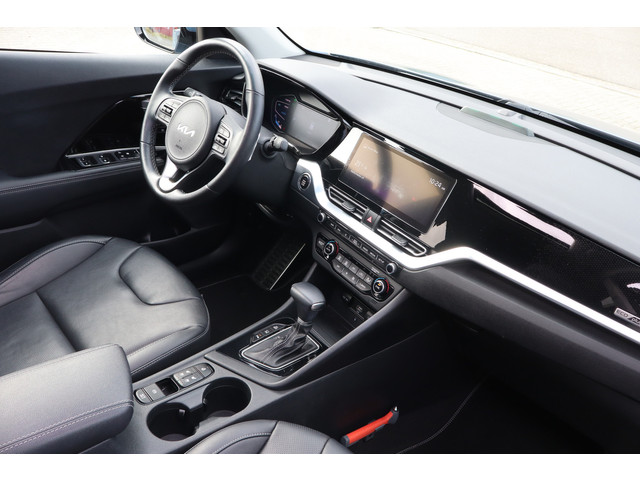 Foto 2 van Kia Niro 1.6 GDi PHEV ExecutiveLine NL Auto/Panoramadak/Apple carplay/Stoelverwarming voor en achter