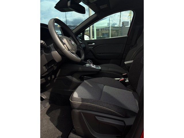 Foto 5 van Renault Captur 1.6 E-Tech full hybrid 145 techno | Stoelverwarming | Stuurwielverwarming